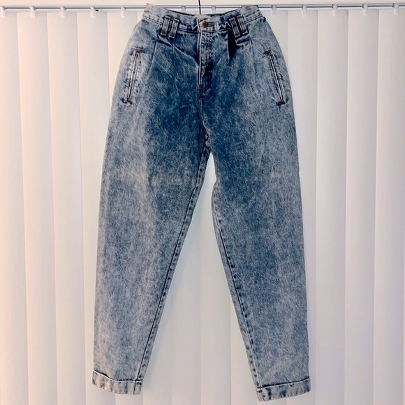 Vintage Stone Washed Levi’s 900 Series Mom Jeans-Levi’s 900 Series - Picture 5 of 16